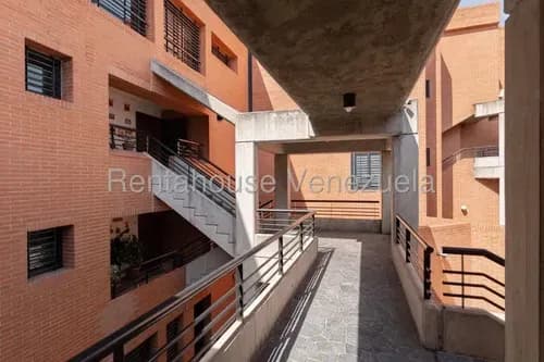 Townhouse En Venta Lomas De La Trinidad 26-17885 Mc