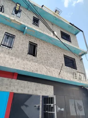 Yia Edificio Comercial En La Candelaria, Valencia