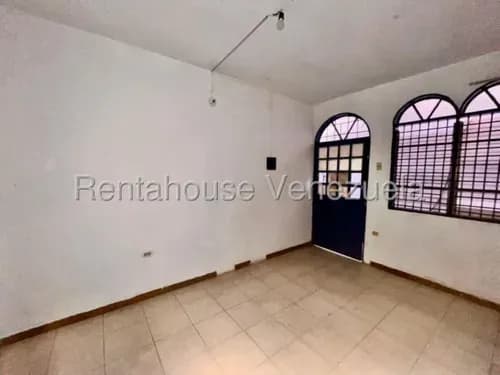 Lcda. Milagros Carrasquel Local Alquiler Cabudare Lara La Mata Economica Comercial Economico Código Inmobiliaria Rent-a-house 25-9719