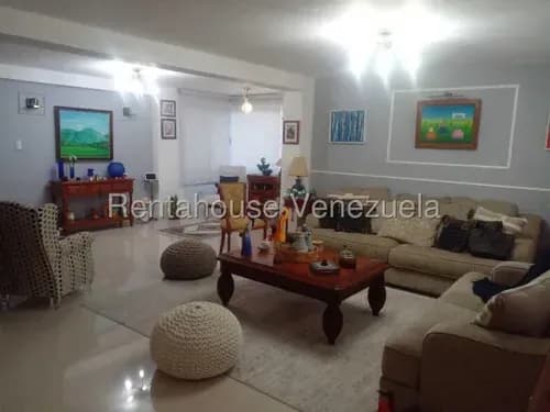 En Venta Hermoso Apartamento Totalmente Remodelado Con Acabados Impecables En Caurimare | At 26-13914