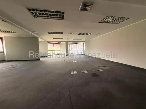Alx / Inversión Con Potencial Ilimitado: Oficina De 196 M2 En El Ccctm Epicentro De Negocios, Y Con Vista Al Ávila. Chuao En Alquiler / Mls #26-8906