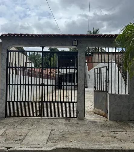 Le Casa En Venta Excelente Ubicación Quintas Ii
