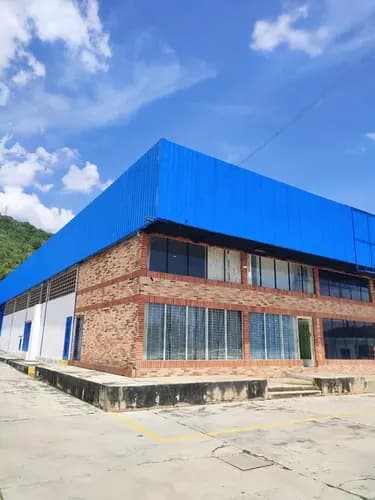 Anny Cuevas Y Manuel Sarabia Inziturealtors Venden Local En Altos De Castillito San Diego Estado Carabobo