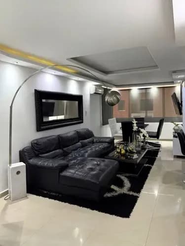Lorena Inojosa Vende Apartamento Ela-279 En Res. Monticello, Urb. El Bosque, Valencia.