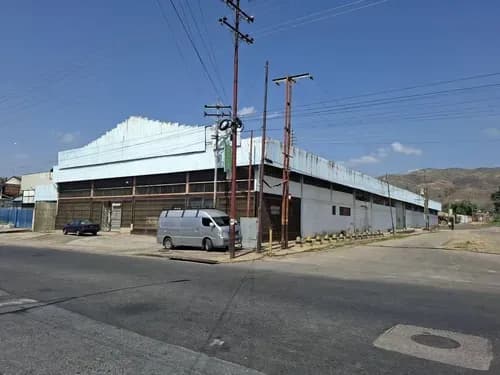 318928 - Alquiler Galpón - Av. Lisandro Alvarado Valencia - 800 M2