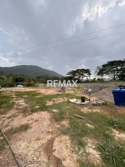 En Venta Casa con amplio terreno vía principal troncal 5 Terreno: 2003.56 mts 2