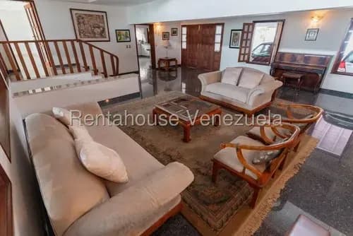 Casa En Venta En Lomas Del Mirador, Caracas 26-6204 Yf