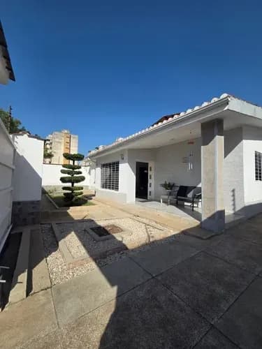 Johana Lazaro Vende Casa De 2 Niveles En Parque Trigal En Calle Cerrada **clientes Directos**