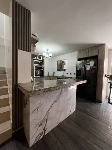 Venta Tonwhouse Urbanización Villas La Fontana San Diego Con Planta Ubicada En Una De Las Urbanizaciones Más Cotizadas Y Tranquilas De San Diego, Excelente Proyección De Valorización. Rg