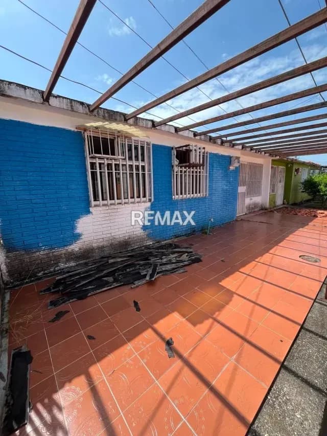 ACCESIBLE CASA EN VENTA. URBANIZACION LOS CORTIJOS. ACARIGUA.