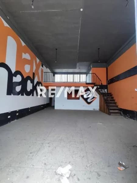 Venta Local Comercial, Final Av. 9 Sector el Bolo. Edificio Zar