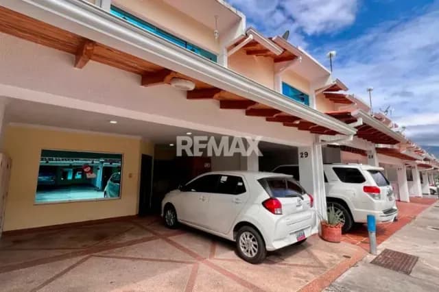 Casa. Venta. Pueblo Nuevo