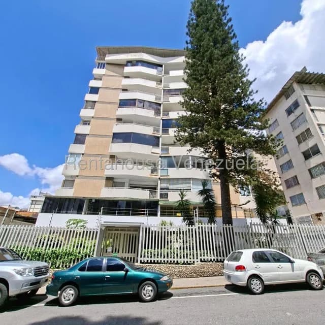Apartamento (1 Nivel) en Alquiler en Los Palos Grandes, Distrito Metropolitano