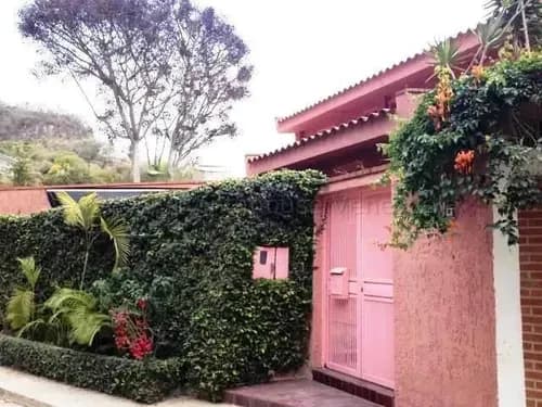 Casa En Venta Colinas Del Tamanaco 23-3404 Mc