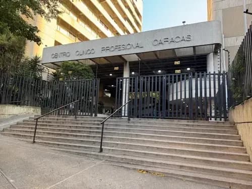 Consultorio En Venta Anexo De Clínicas Caracas 26-8862 Ab
