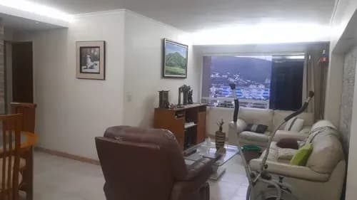 Apartamento En Alquiler En El Paraiso Amoblado