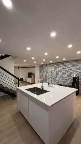 Townhouse En Venta Res Villa Fontina Tazajal Naguanagua. Con 5 Aires Acondicionados Distribuidos En Los Espacios.