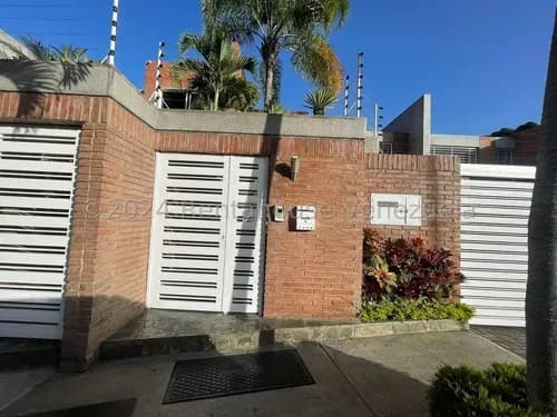 Yf Townhouse En Venta En Portón De Los Olivos, La Lagunita 25-3610 Merw
