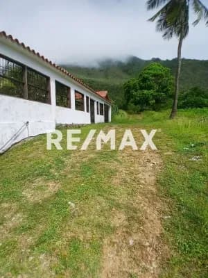 Casa campestre en venta en Guarame - Isla de Margarita