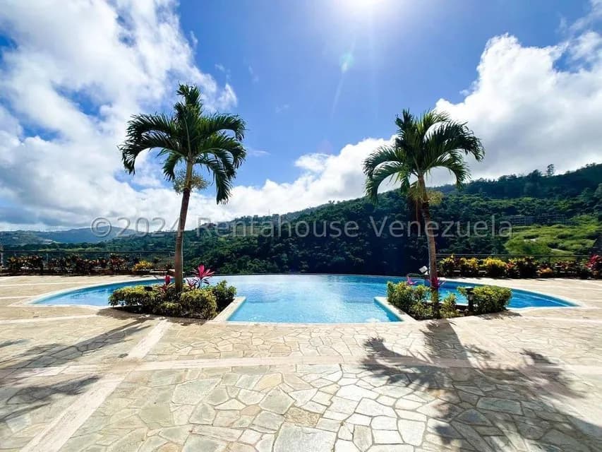 Apartamento (Planta Baja) en Venta en Lomas del Sol, Distrito Metropolitano
