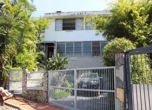 Casa En Alquiler En Los Palos Grandes, Mls 26-19654