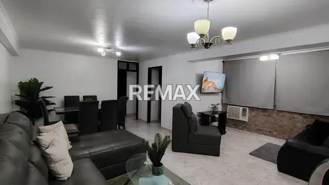 Apartamento en Venta en la Pomona Resd La Rosa