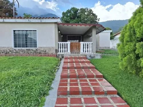 Rent-a-house Vende Hermosa Casa En El Limón Con Clima De Montaña!, Maracay, Estado Aragua, 25-13973 Gf.