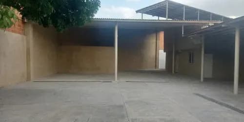 Local Con Terreno Venta, Carmen N