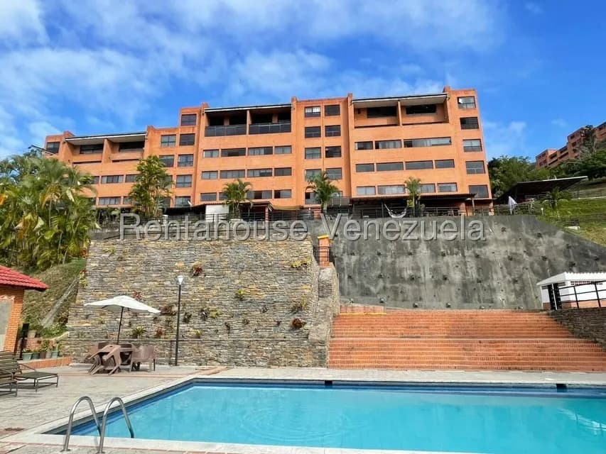 Apartamento (Duplex) en Alquiler en La Tahona, Distrito Metropolitano