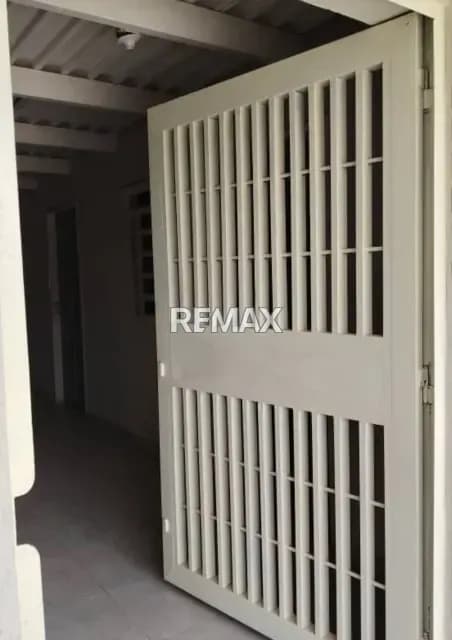 Ofrece en Alquiler: Oficinas Comerciales