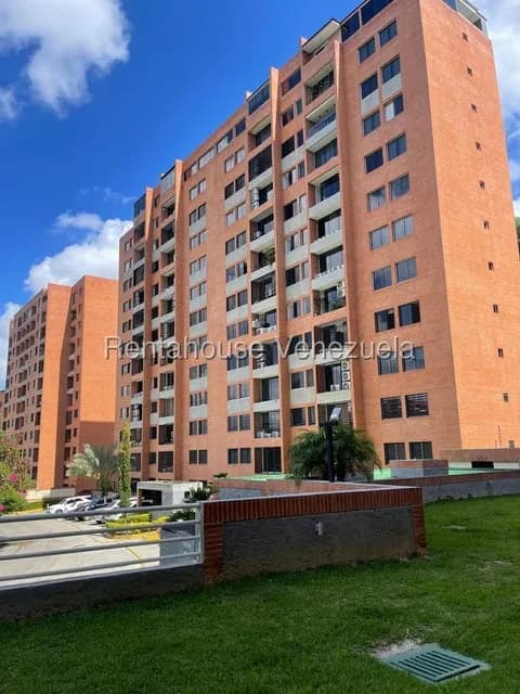 Apartamento (1 Nivel) en Alquiler en Colinas de La Tahona, Distrito Metropolitano