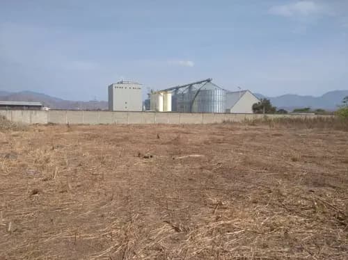 Terreno En Venta En La Zona Industrial El Tigre, Guacara Ns