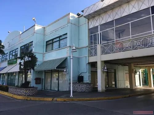 Venta Local Comercial En Rattan Plaza Ic-00086