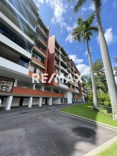 APARTAMENTO LOMAS DE CHUAO