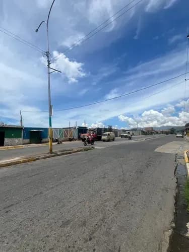 Terreno En Venta Cerca Del Mercado Mayorista, 1800 Mts2. Yh