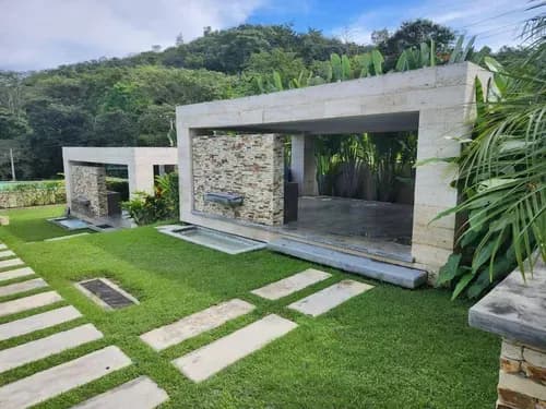 319761 - Alquiler Townhouse Amoblado - Altos De Guataparo Valencia - 230 M2