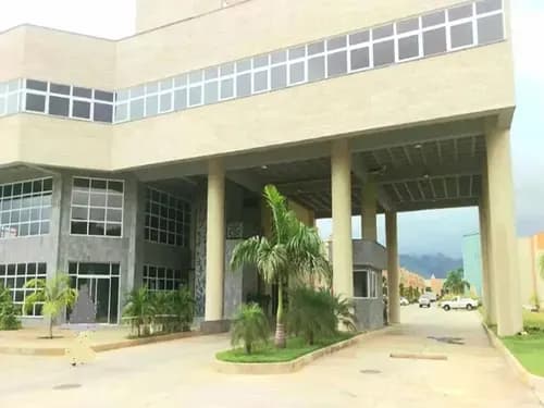 Eglee Suarez Alquila Galpón #45 En El Centro Empresarial Del Norte. PLG-169