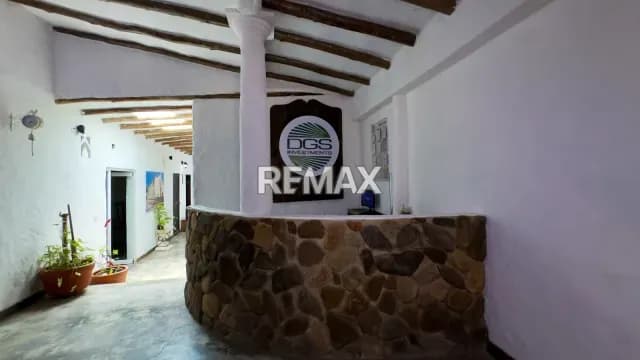CASA COLONIAL EN LA ASUNCIÓN CON POTENCIAL PARA LOCAL