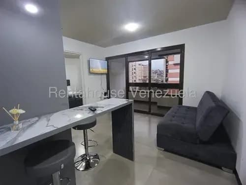 Apartamento En Alquiler Parroquia La Candelaria 26-20872
