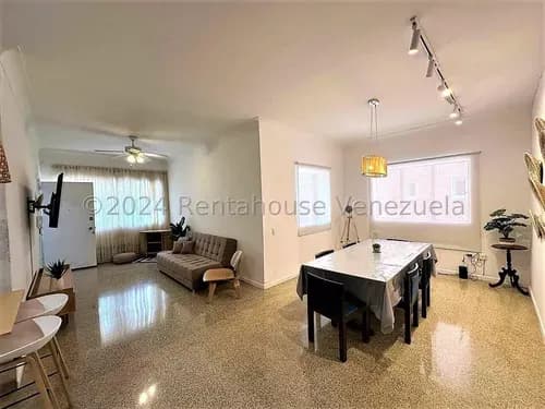Encantador Apartamento En Venta. El Rosal Yg 26-895 Ll