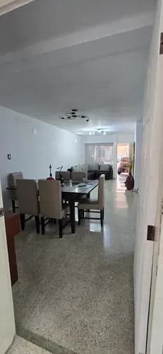 En Venta Townhouse Remodelado En Res. Amazonía, San Diego | Ap30387