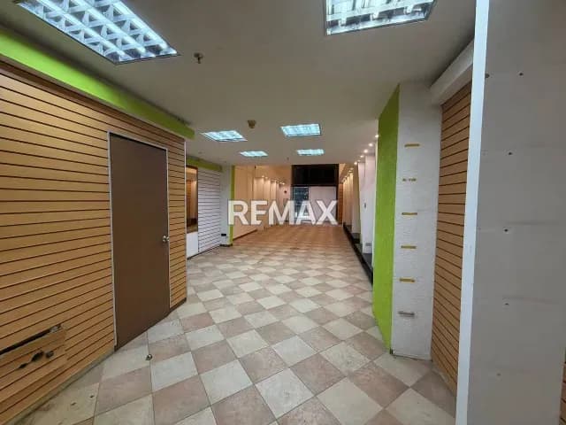 Alquiler de local Centro Comercial 78,91m2 en Terrazas de la Lagunita