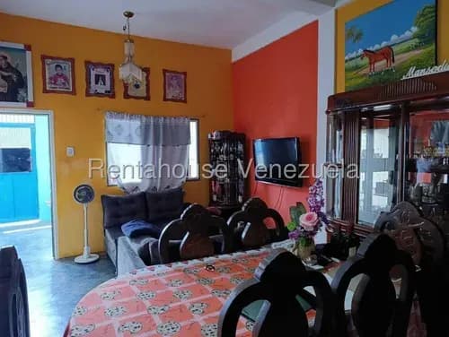 Raíza Suárez Vende 2 6 1 6 5 4 2 Amplia Casa Con Dos Viviendas Dentro De La Misma Parcela, 5 Habitaciones, 3 Baños, 2 Áreas De Cocina, Oeste De Barquisimeto