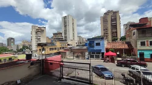 Apartamento En Venta Av. Pantión 94m2/3hab/2b/1p/ref:75.000
