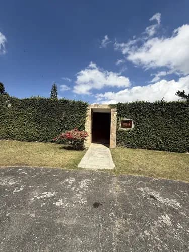 Quinta Club De Campo, Una Planta, 2.580m2 De Terreno, Cerca De Club Polo