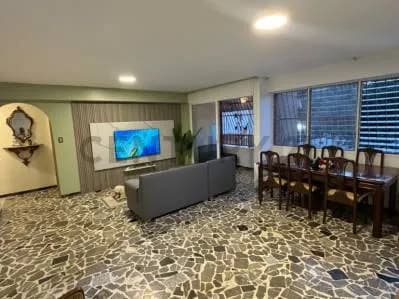 Apartamento de 125mts2 con Depósito adicional Privado de 84m² en El Paraíso