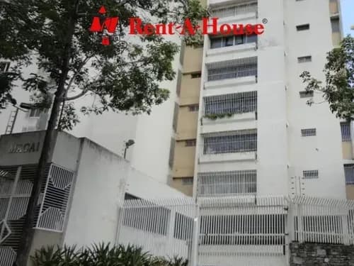 Apartamento En Venta En La Urbina 26-8722