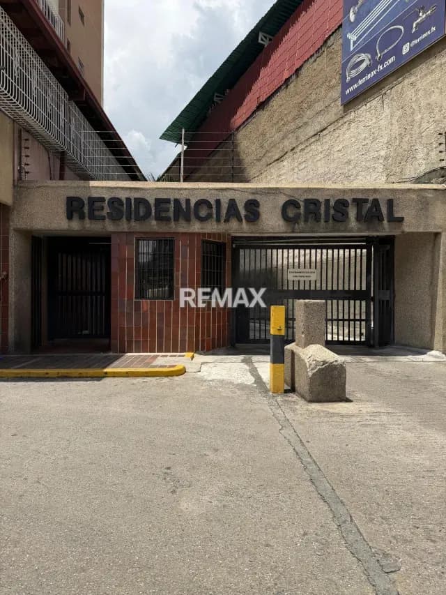 Apartamento en Venta en Residencias Cristal | Av. Francisco de Miranda
