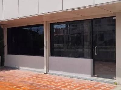 En alquiler local comercial Av. Blonval Lopez Alto Barinas
