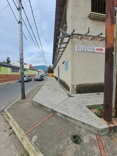 Sky Group Vende Apartamento Centro Comercial Avg Plaza V-1. Via-012